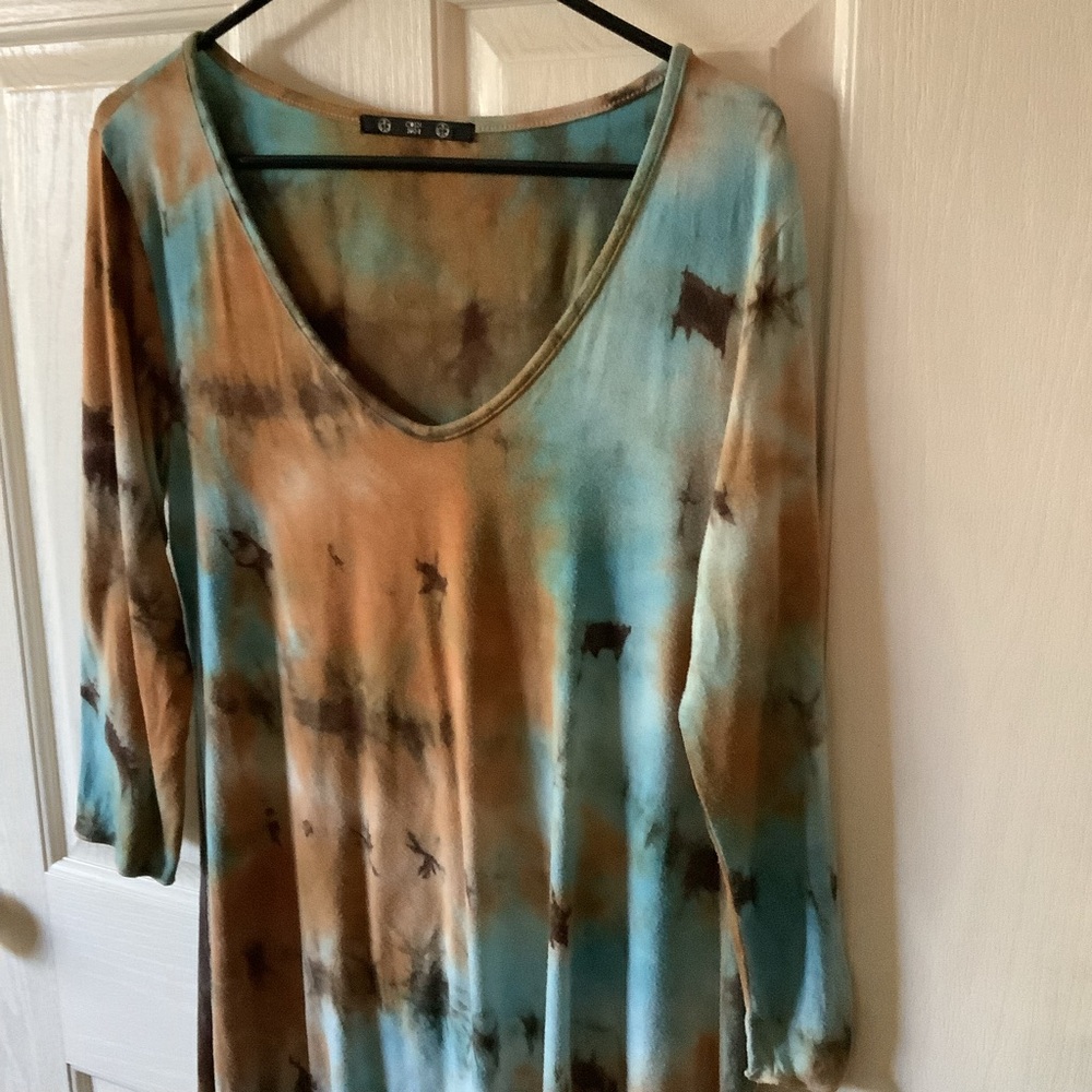 COIN 1004 Brand Asymmetrical long sleeved top, multi color, size L. - Picture 4 of 6